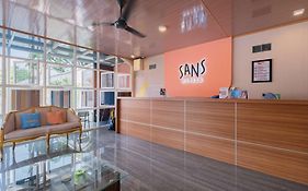 Sans WM Hotel Blitar
